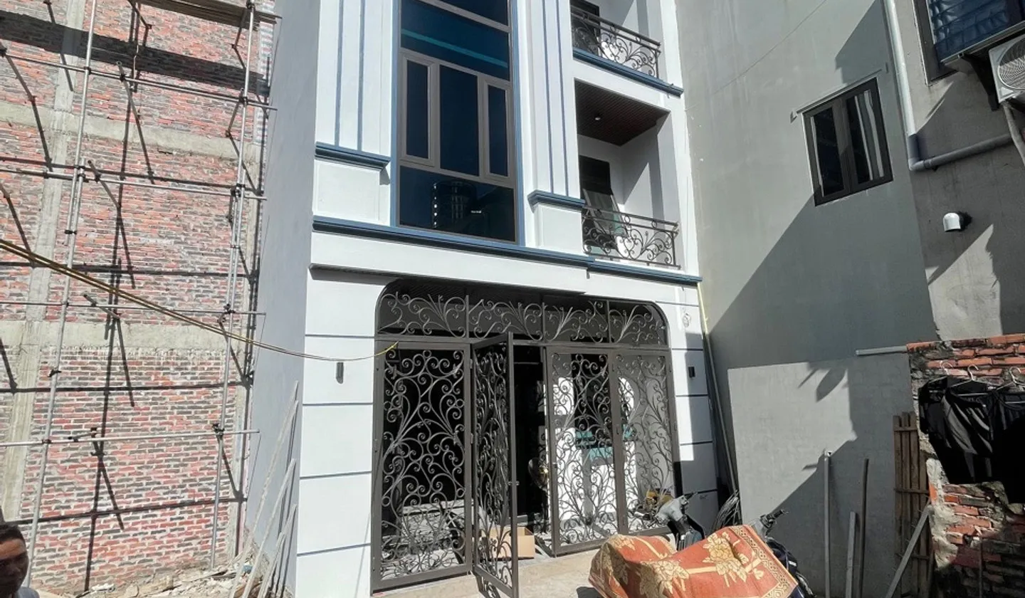 Bán nhà riêng 3 tầng Hà Trung, Hà Lầm, ô tô đỗ cửa, diện tích 57m²... Bán nhà riêng tại Hà Lầm, Quảng Ninh 01