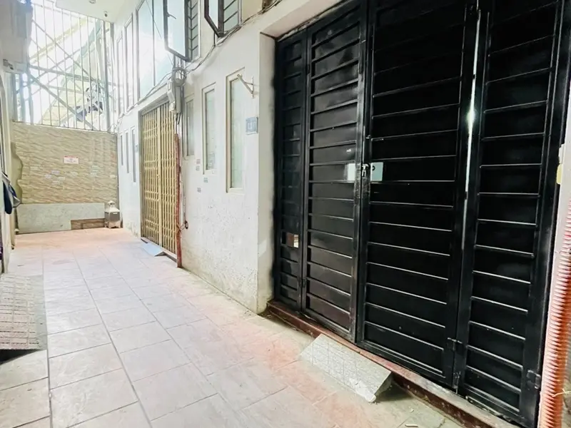Bán nhà 5 tầng tại Dịch Vọng, Cầu Giấy, 30.1 m², phù hợp kinh doanh hoặc ở... Bán nhà riêng tại Nghĩa Đô, Hà Nội 01