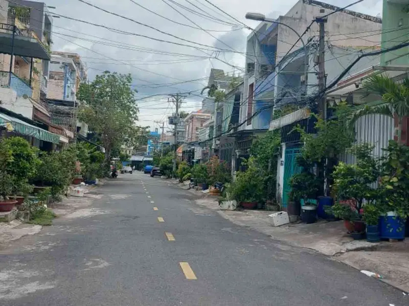 Bán nhà mặt phố Phường Bình Phú, Quận 6, diện tích 69m2, mặt tiền 4m, hợp đồng thuê lâu dài... Bán nhà mặt phố tại Bình Phú, Hồ Chí Minh 01