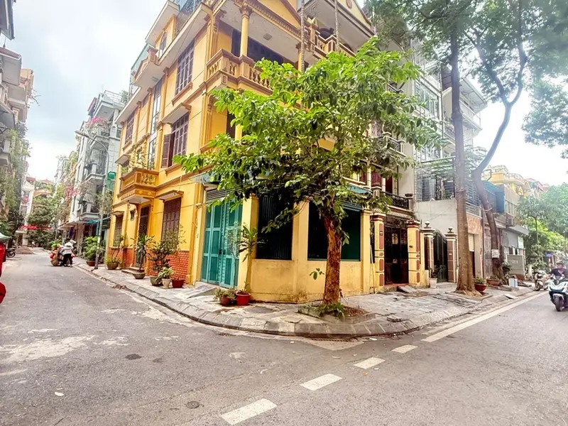 NHÀ PHÂN LÔ LÔ GÓC 3 THOÁNG – KHU ĐÔ THỊ ĐỊNH CÔNG – Ô TÔ TRÁNH, VỈA HÈ RỘNG... Bán biệt thự, liền kề tại Phương Liệt, Hà Nội 01