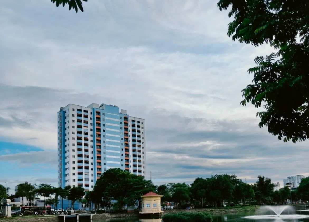 Cần Bán gấp căn chung cư Đền Lừ lô cạnh hồ Đền Lừ, gần trường, chợ, đầy đủ tiện ích, giá êm ru... Bán căn hộ chung cư tại Hoàng Mai, Hà Nội 01