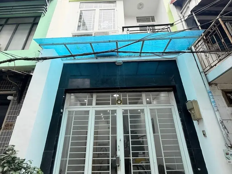 TRUNG TÂM SÀI GÒN - SÁT NGAY Q1 Q3 - LÝ THÁI TỔ - 30M (3.5x8.6) - 3 PN 4 TẦNG BTCT 3 WC... Bán nhà riêng tại Vườn Lài, Hồ Chí Minh 01