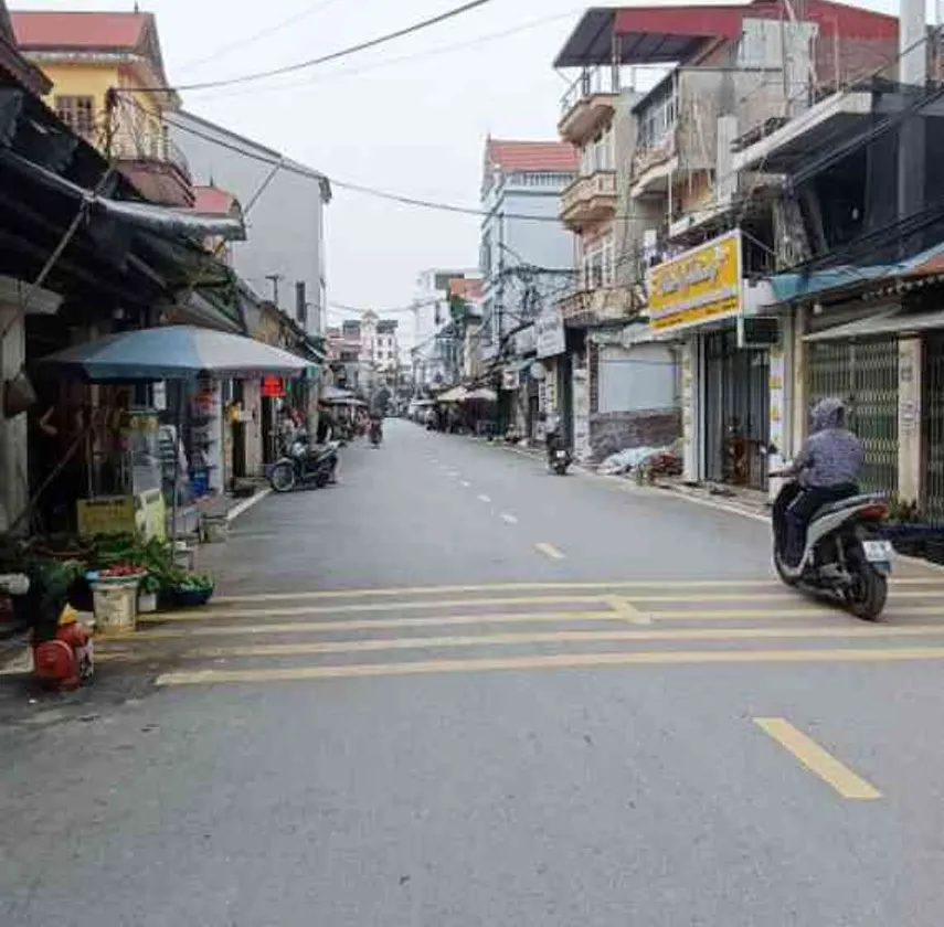BÁN NHÀ 3 TẦNG – 3 MẶT THOÁNG – Ô TÔ ĐỖ CỬA – 196,2M² FULL ĐẤT Ở – THIÊN LỘC, ĐÔNG ANH 🔥
💰 Đang c... Bán nhà riêng tại Thiên Lộc, Hà Nội 01