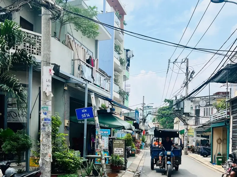 MẶT TIỀN KD. ĐƯỜNG SỐ 10 BHH - NGAY CHỢ 26 THÁNG 3 - GẦN AEON TÂN PHÚ ( 4M X 13M ) 2 TẦNG... Bán nhà mặt phố tại Bình Hưng Hòa, Hồ Chí Minh 01