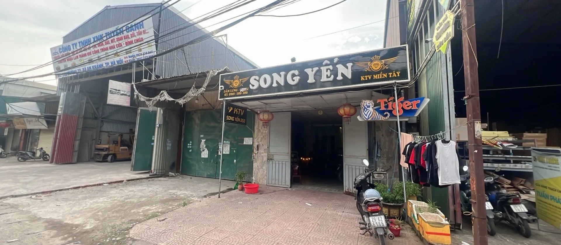 Nhà mặt phố đỉnh tại quận gần chợ - Sẵn kinh doanh karaoke... Bán nhà mặt phố tại An Khánh, Hà Nội 01