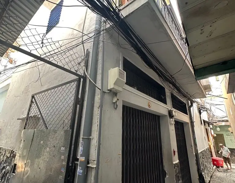 Nhà Lạc Long Quân giá hời, thu nhập tốt mỗi tháng... Bán owner_side tại Bảy Hiền, Hồ Chí Minh 01