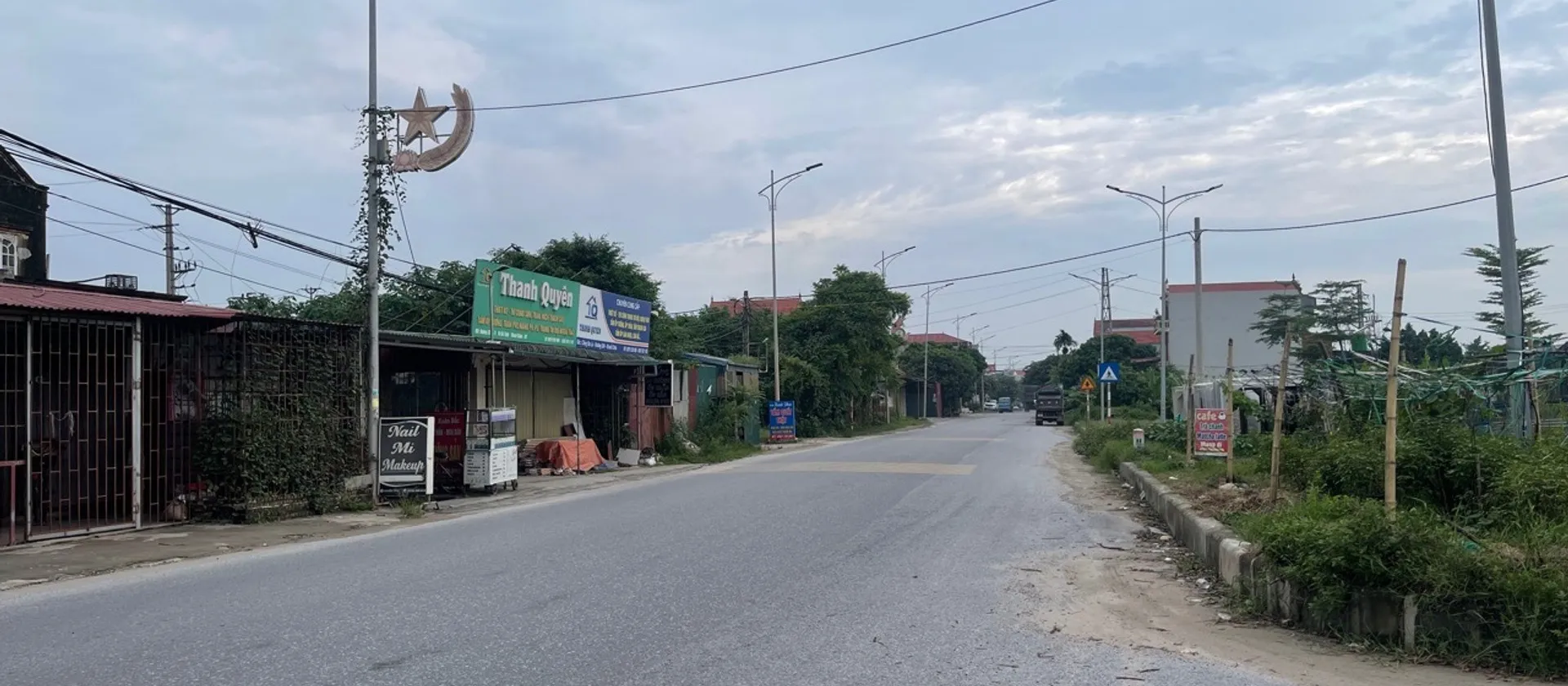 KHU ĐẤU GIÁ PHÙNG HƯNG, KHOÁI CHÂU - VỈA HÈ, Ô TÔ TRÁNH

💥Mô tả:

✅Vị trí:

- Mảnh đất có vị trí v... Bán đất tại Khoái Châu, Hưng Yên 01