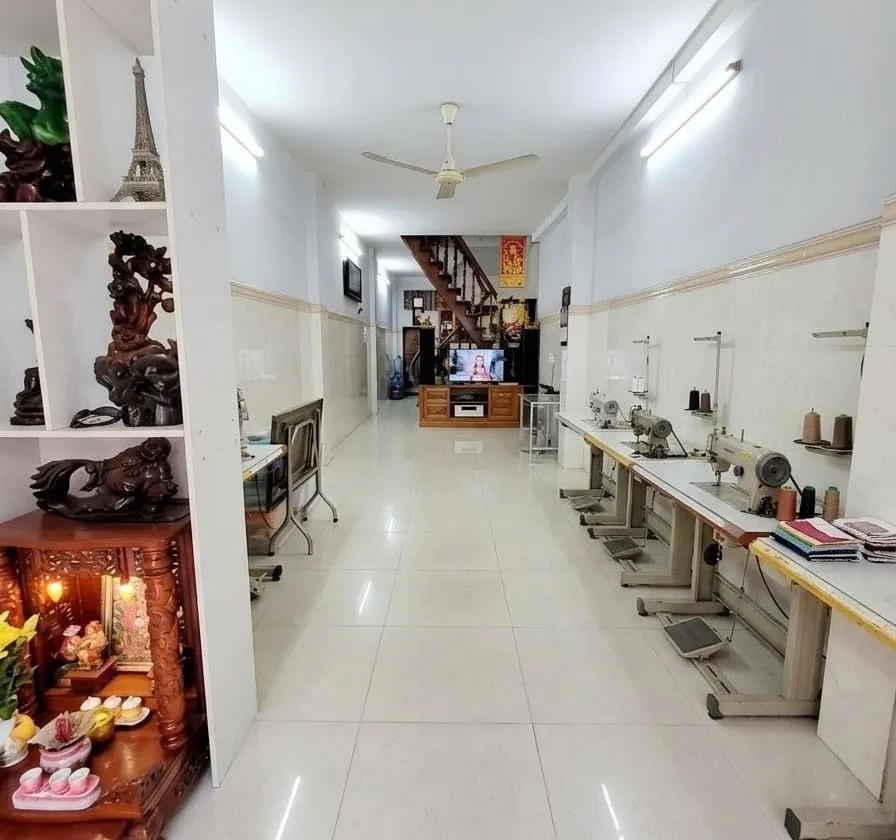 Nhà Tân Bình - Lạc Long Quân, 2 tầng ở ngay - ngang hơn 3m - dài 15m – hơn 6 tỷ.... Bán nhà riêng tại Bảy Hiền, Hồ Chí Minh 01