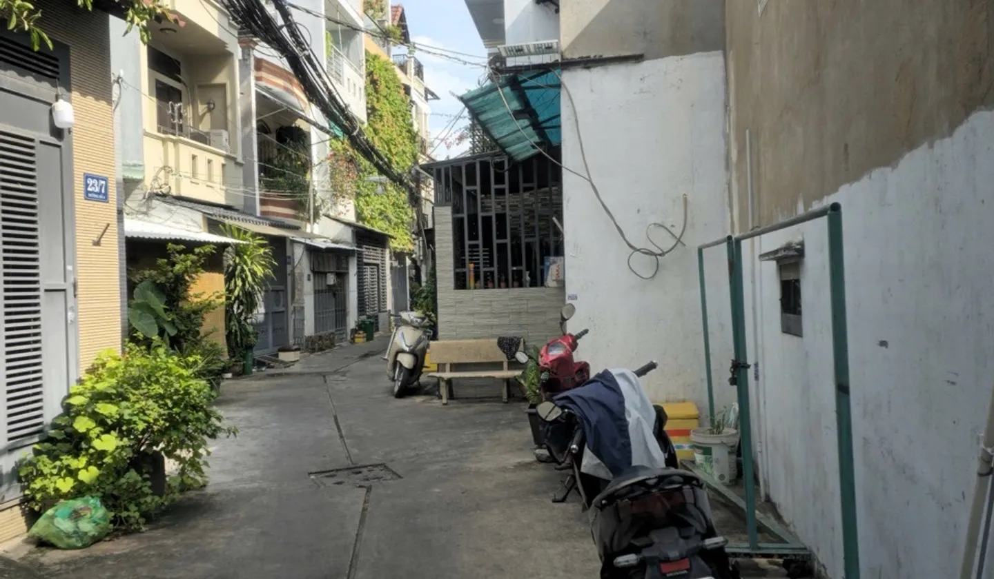 🏡 Siêu phẩm nhà góc 3 mặt tiền – HXH vào nhà – gần Bình Long – diện tích lớn – giá hạt dẻ... Bán nhà riêng tại Bình Hưng Hòa, Hồ Chí Minh 01