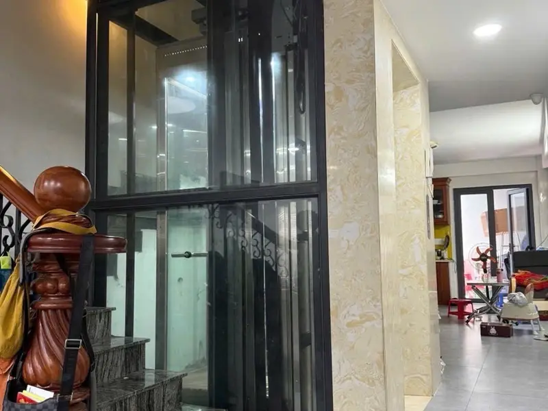 Biệt Thự Hiện Đại 5 Tầng Tại Trung Tâm Quận Tân Phú... Bán nhà riêng tại Tân Phú, Hồ Chí Minh 01
