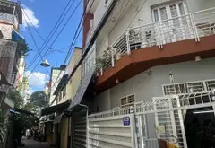 Nhà lô góc, mặt tiền rộng quận 10 - sẵn sàng xây mới... Bán nhà riêng tại Diên Hồng, Hồ Chí Minh 01