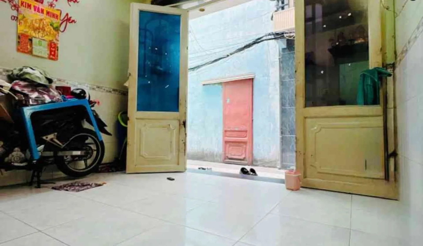 Bán Nhà Riêng Dương Bá Trạc P1Q8 - 3 Tầng, 4PN Q.8 - Nở Bụng 6x6,5 - Giá 3,x Tỷ... Bán nhà riêng tại Chánh Hưng, Hồ Chí Minh 01