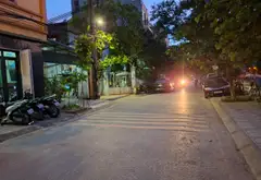 Cơ hội hiếm sở hữu đất đẹp mặt tiền rộng, xe 7 chỗ vào đất, gần hồ tại Ngọc Thụy giá tốt... Bán đất tại Bồ Đề, Hà Nội 02