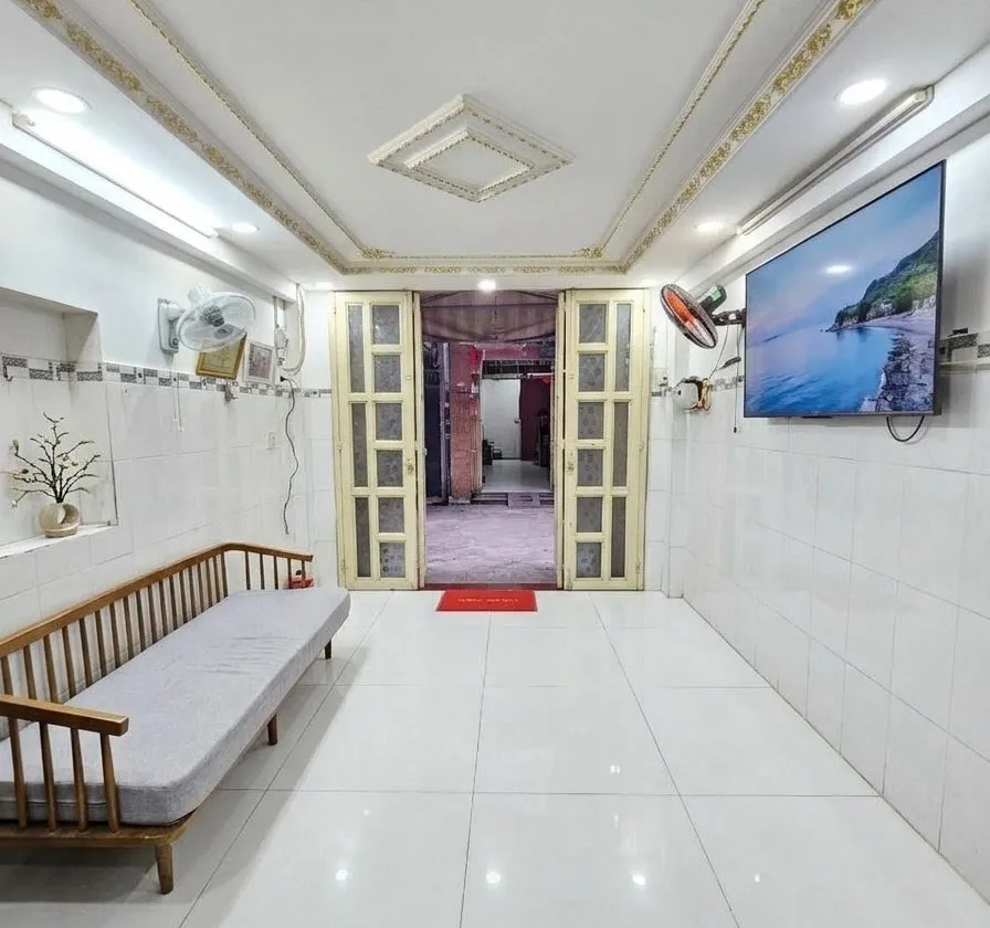 Nhà Tân Bình - Ni Sư Huỳnh Liên nở hậu, 3 tầng ở ngay - ngang hơn 3m – 84m2 – 4 tỷ.... Bán nhà riêng tại Bảy Hiền, Hồ Chí Minh 01