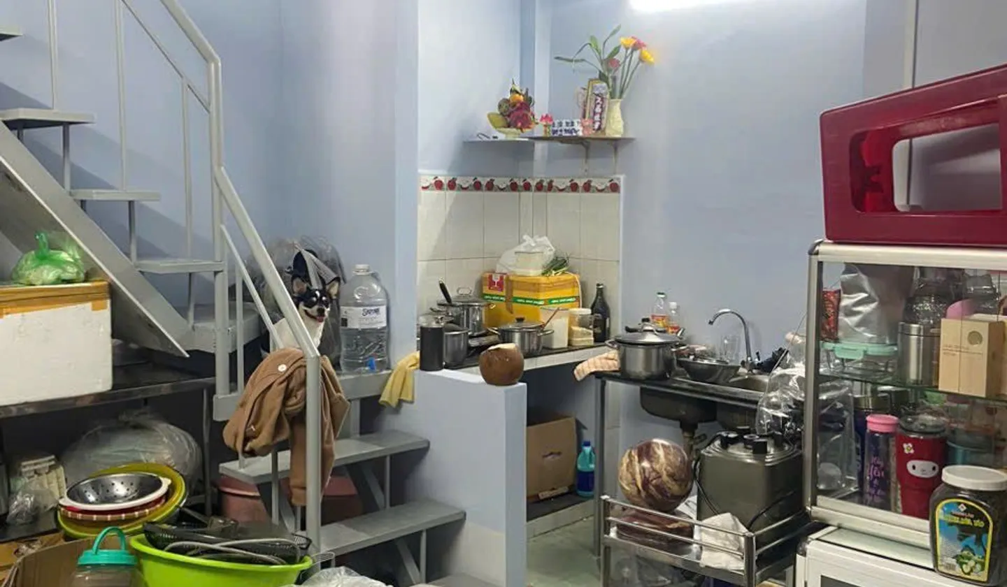 Bán nhà mặt phố 2 tầng, mặt tiền 4.5m tại trung tâm Quận 10... Bán nhà mặt phố tại Diên Hồng, Hồ Chí Minh 01