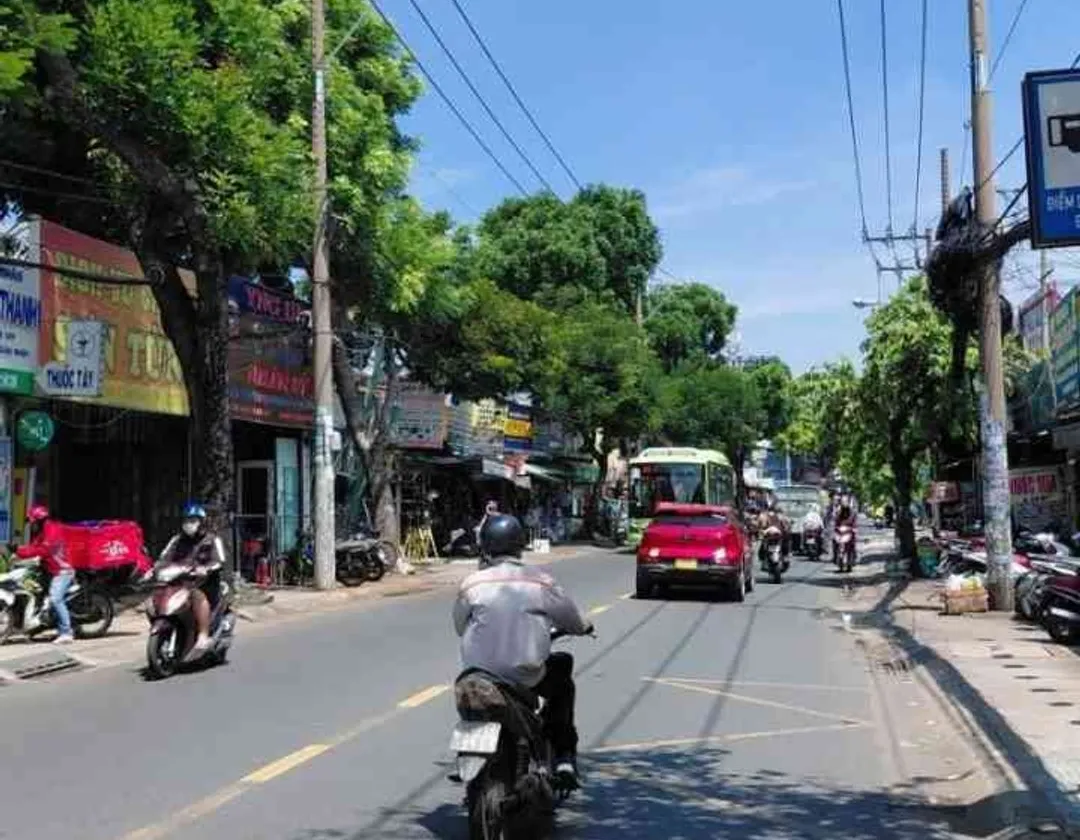 Nhà mặt tiền đường Tỉnh lộ 10, giá mềm mại nhất thời điểm hiện nay... Bán nhà mặt phố tại Bình Trị Đông, Hồ Chí Minh 01