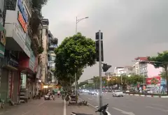 Nhà phố Ngô Gia Tự, Long Biên, mặt tiền 5.6m. kinh doanh dòng tiền, 1 slot để ô tô,tiềm năng đầu tư... Bán nhà riêng tại Việt Hưng, Hà Nội 03