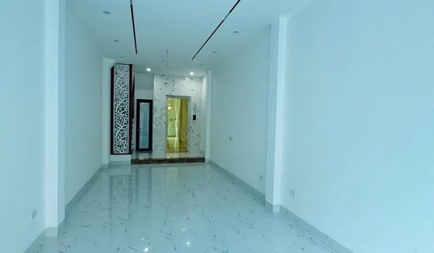 Cơ hội hiếm có: Nhà 6 tầng thang máy tại Kim Giang, kinh doanh đỉnh, ô tô qua nhà... Bán nhà riêng tại Thanh Liệt, Hà Nội 01