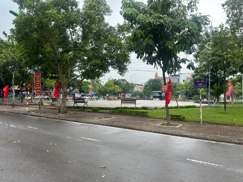 Nhà mặt phố , kinh doanh sầm uất tại Đàm Văn Lễ , 67m2... Bán nhà mặt phố tại Nam Sơn, Bắc Ninh 01
