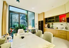 Nhà phố hiện đại có thang máy, xe hơi đậu trong nhà... Bán nhà riêng tại Tân Bình, Hồ Chí Minh 05