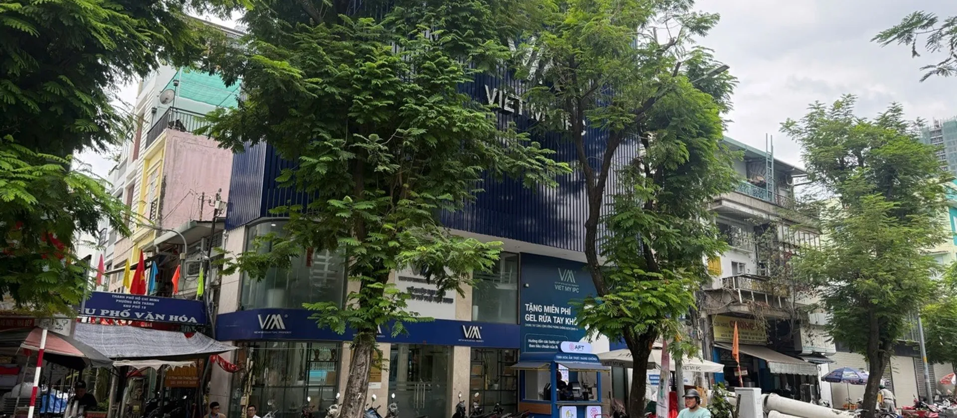 Nhà Góc 3 Mặt Tiền Quận 1, Giá Tốt Có Thang Máy... Bán nhà mặt phố tại Bến Thành, Hồ Chí Minh 01