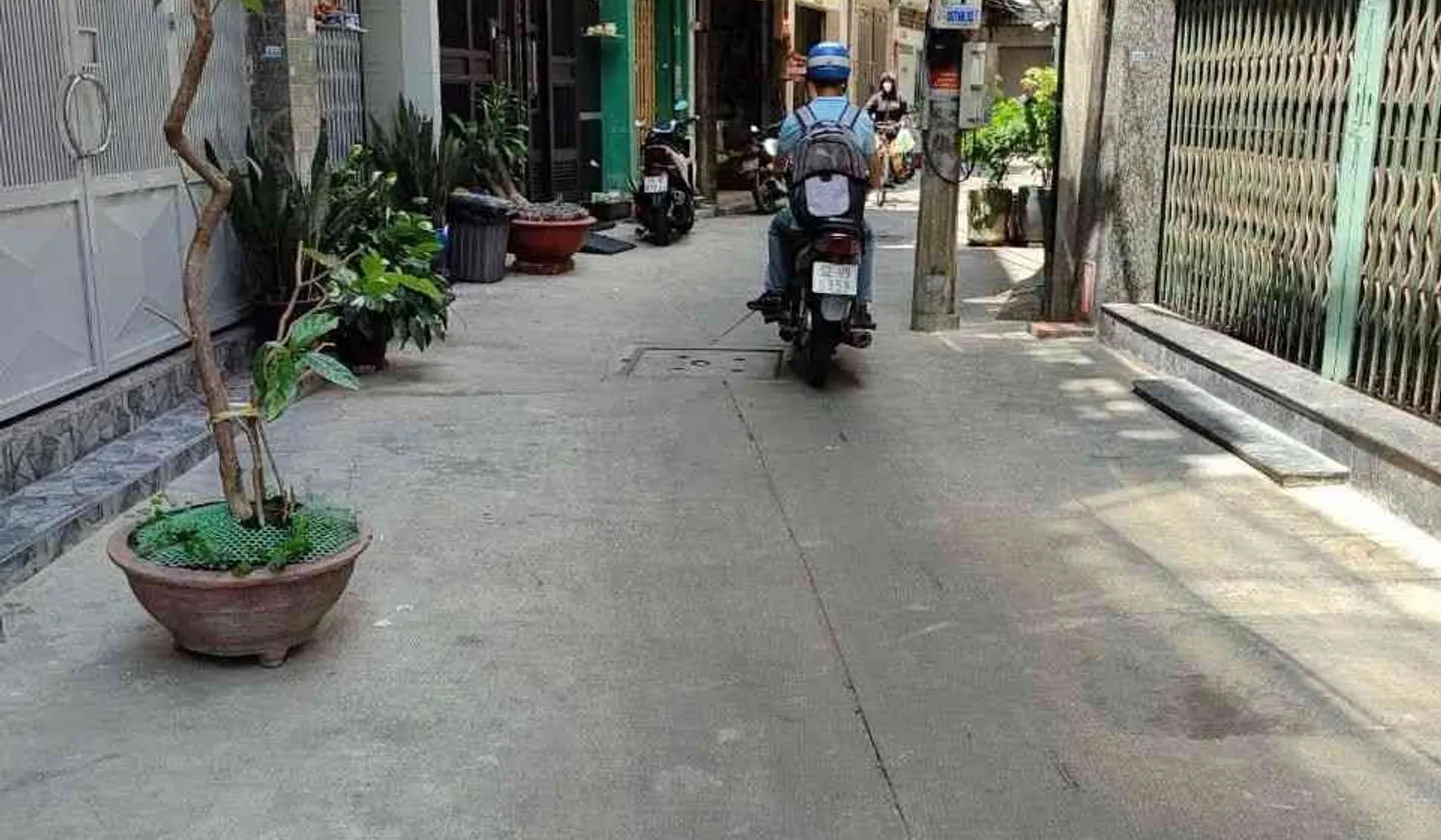 ​📐 Thông số vàng: ​Diện tích đất: 44m² (Ngang 4.2m x 10.5m) vuông vắn, công nhận đủ. ​Kết cấu: Nhà... Bán nhà riêng tại An Đông, Hồ Chí Minh 01