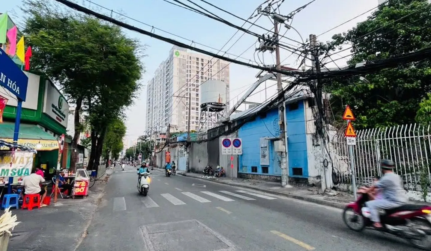 NHÀ HẺM XE HƠI NGUYỄN KHOÁI - 2 TẦNG - 61M² - NHỈNH 10 TỶ... Bán nhà riêng tại Vĩnh Hội, Hồ Chí Minh 01