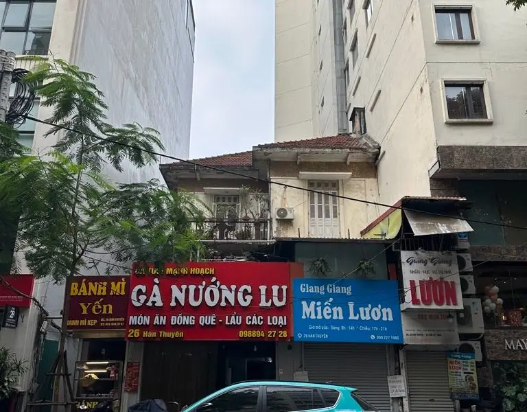 Bán nhà mặt phố Hàn Thuyên 275m2 MT 12m giá 160 tỷ. LH 0868.77.94.97 để có giá tốt hơn... Bán nhà mặt phố tại Cửa Nam, Hà Nội 01