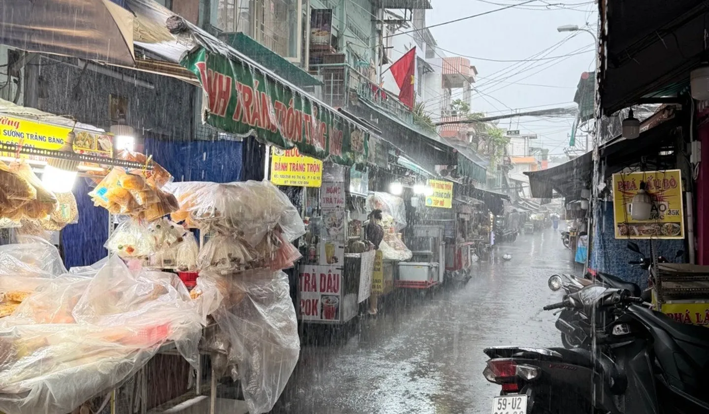Nhà 2 tầng nở hậu khu chợ Hồ Thị Kỷ - Tiện nghi sống chất... Bán nhà riêng tại Vườn Lài, Hồ Chí Minh 01