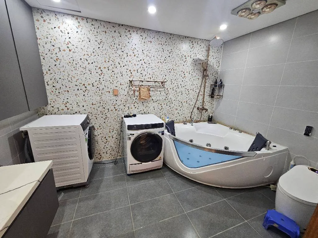 Sống Đẳng Cấp tại Chung Cư HP Landmark, Phường Dương Nội

Em có Bà chị muốn bán... Bán căn hộ chung cư tại Dương Nội, Hà Nội 01