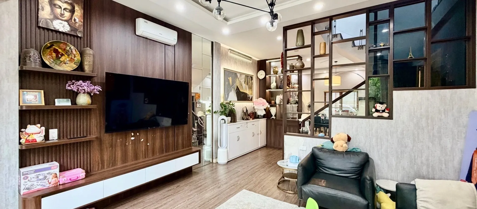 Nhà 4 tầng diện tích 54m2 hướng Tây Bắc tại phường Hà Lầm Quảng Ninh... Bán nhà riêng tại Hà Lầm, Quảng Ninh 01