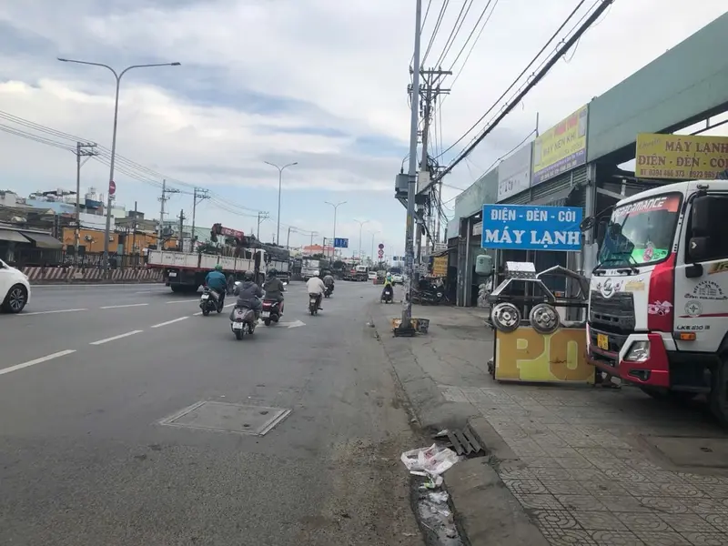 Nhà có 5 phòng trọ cho thuê và MT bán cơm Tấm - Dòng Tiền : 10tr/tháng + Nhà cũ cấp 4 gồm 1 trệt 2... Bán nhà mặt phố tại Bình Tân, Hồ Chí Minh 01