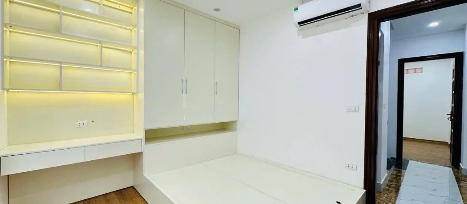 Bán nhà riêng 5 tầng tại Ba Đình, vị trí trung tâm, đầy đủ nội thất... Bán nhà riêng tại Giảng Võ, Hà Nội 01