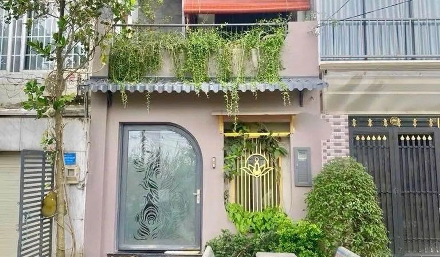 Bán nhà 2 tầng 3 phòng ngủ tại Trường Lưu, Quận 9... Bán nhà riêng tại Long Trường, Hồ Chí Minh 01