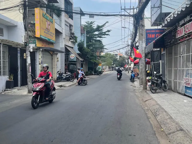 Bán đất 40m2 tại Thống Nhất, Gò Vấp, TP HCM, sổ hồng riêng, giá 5.4 tỷ... Bán đất tại Thông Tây Hội, Hồ Chí Minh 01