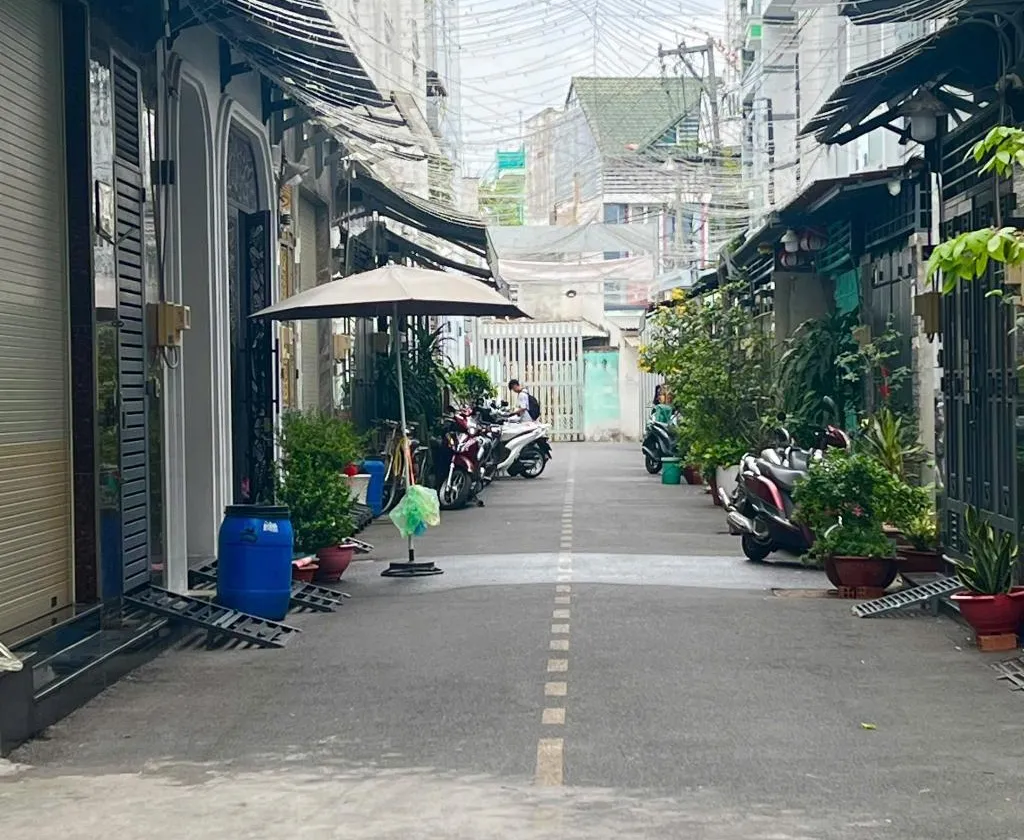 Bán nhà mặt phố liên khu 10 - 11, diện tích 61m², 2 mặt tiền, pháp lý rõ ràng... Bán nhà mặt phố tại Bình Trị Đông, Hồ Chí Minh 01