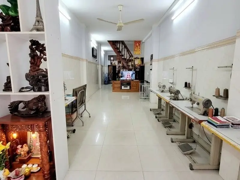 Nhà Tân Bình - Lạc Long Quân, 2 tầng ở ngay - ngang hơn 3m - dài 15m – hơn 6 tỷ.... Bán nhà riêng tại Bảy Hiền, Hồ Chí Minh 01