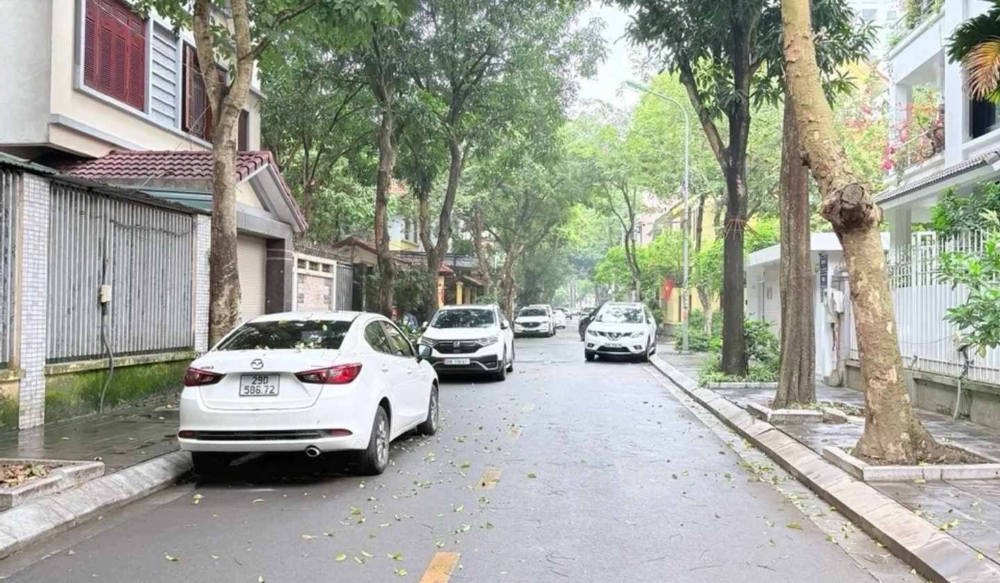BÁN NHANH BIỆT THỰ KĐT LÃO THÀNH CM YÊN HOÀ - PHÙ HỢP ĐỂ Ở, KINH DOANH - 200m - MT 13.5m - CỰC ĐẸP... Bán biệt thự, liền kề tại Yên Hòa, Hà Nội 01