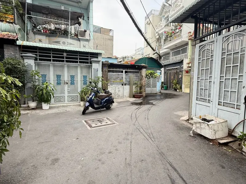 Bán nhà riêng 2 tầng gần siêu thị Emart Phan Huy Ích, diện tích sử dụng 50m2... Bán nhà riêng tại An Hội Tây, Hồ Chí Minh 01