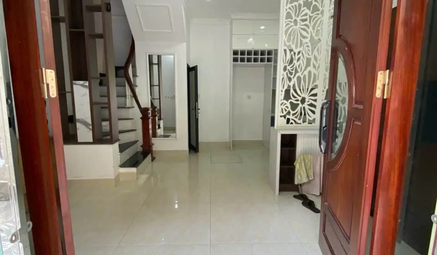 Bán nhà riêng 5 tầng diện tích 31m² tại phường Tây Hồ, giá tốt vị trí trung tâm... Bán nhà riêng tại Tây Hồ, Hà Nội 01