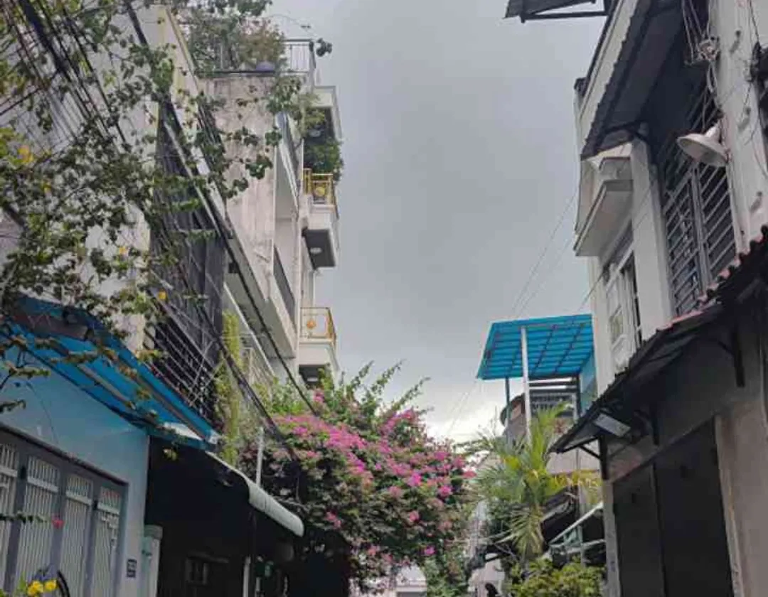 Bán nhà riêng 2 tầng rộng rãi tại Bình Trị Đông, TP.HCM... Bán nhà riêng tại Bình Trị Đông, Hồ Chí Minh 01