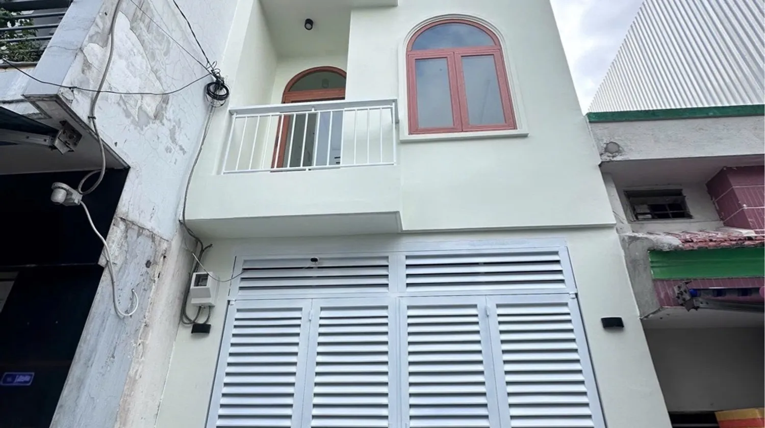 Nhà đẹp 3 tầng view thoáng, xe tải vào tận nhà tại Đô Đốc Long... Bán nhà riêng tại Phú Thọ Hòa, Hồ Chí Minh 01