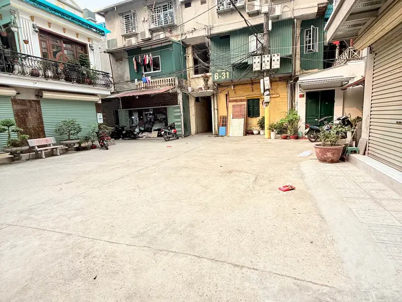 Nhà Nguyễn Văn Cừ diện tích rộng , nhỉnh 8 tỷ 53 m 30 m ra ô tô dưng đỗ... Bán nhà riêng tại Bồ Đề, Hà Nội 01