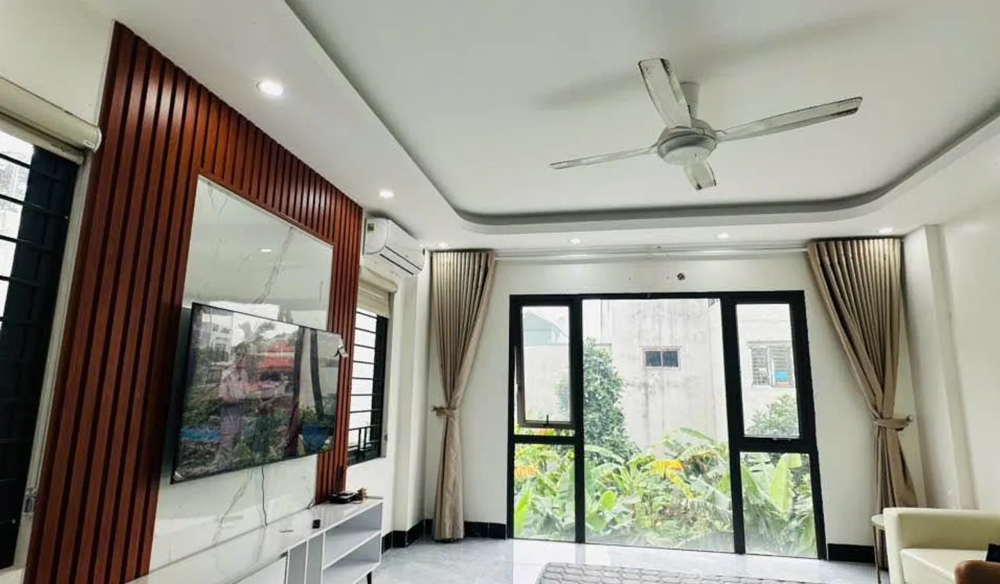 BÁN NHÀ HOA ĐỘNG, LONG BIÊN 30M2- 6 TẦNG LÔ GÓC - Ô TÔ ĐỖ CỬA... Bán nhà riêng tại Long Biên, Hà Nội 01