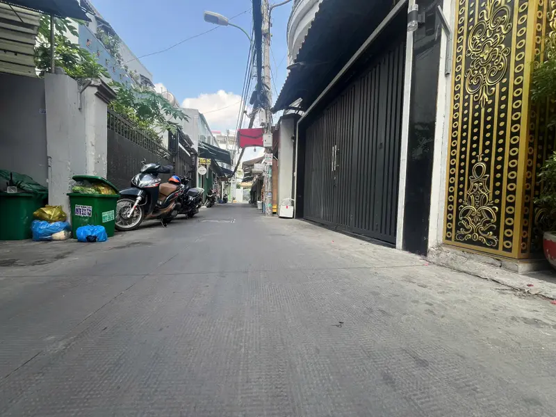 Bán nhà riêng mặt tiền lớn tại quận 7, giá giảm còn 10.9 tỷ - LH 0934 194 634 Em Quý... Bán nhà riêng tại Tân Thuận, Hồ Chí Minh 01