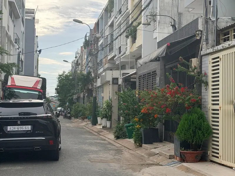 Bán nhà 3 tầng 5 phòng ngủ tại khu phân lô Đông Hưng Thuận, hẻm xe tải rộng 5m... Bán nhà riêng tại Đông Hưng Thuận, Hồ Chí Minh 01