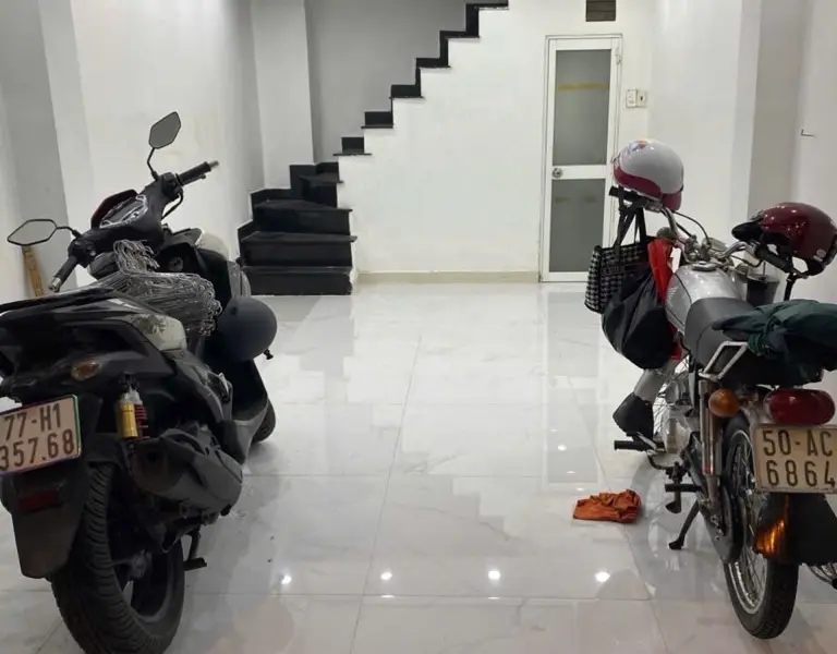 Nhà mặt phố đẹp 4 tầng, giá giảm sốc tại quận trung tâm... Bán nhà mặt phố tại Nhiêu Lộc, Hồ Chí Minh 01