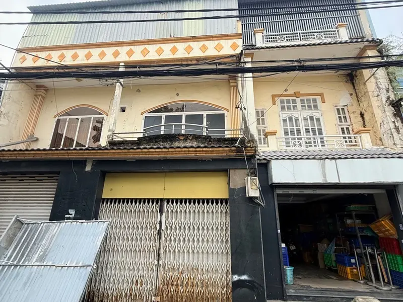 Nhà mặt phố sầm uất, rộng 238m ngay trung tâm quận... Bán nhà mặt phố tại Phú Thọ, Hồ Chí Minh 01