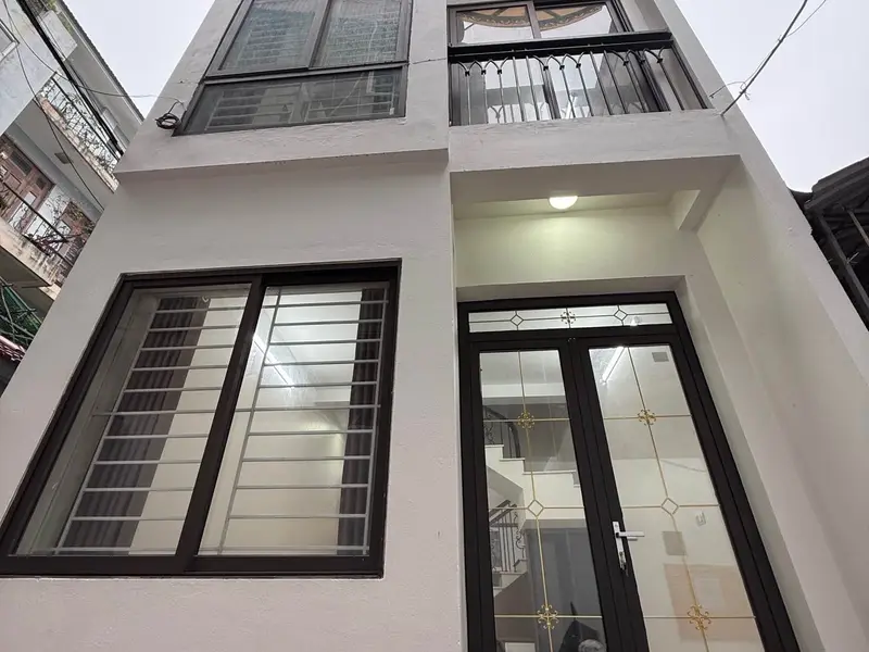 Cơ Hội Sở Hữu Nhà Đẹp Như Mơ Tại Đức Giang - Gần Ô Tô Tránh - Giá Tốt 8.6 Tỷ!... Bán nhà riêng tại Việt Hưng, Hà Nội 01