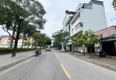 Cơ hội sở hữu đất mặt phố Thanh Am - LONG BIÊN
Vị trí vàng kinh doanh đa dạng... Bán đất tại Việt Hưng, Hà Nội 01